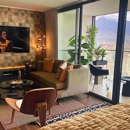 Departamento De Lujo En Suite, En El Piso 38, Las Condes, Costado De Parques Y Malls